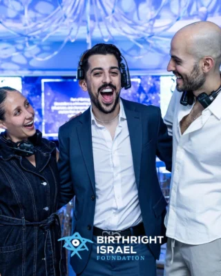 Instagram post from wave_entertainment_global. This post is in position 1.